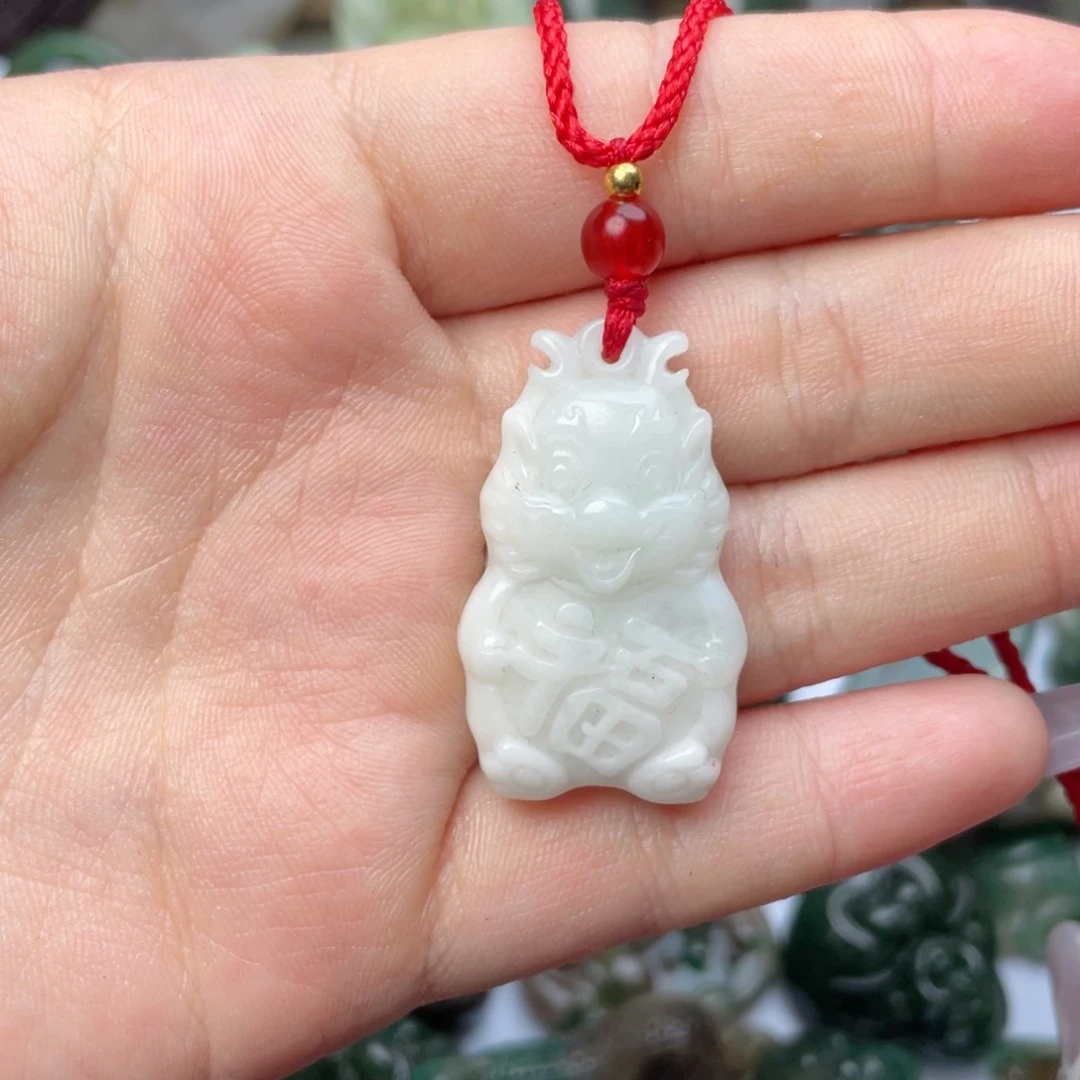 独山玉未镶嵌颈饰