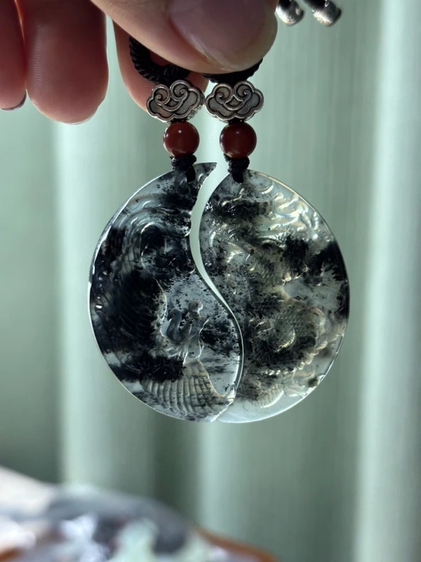 岫玉精品水墨龙凤牌