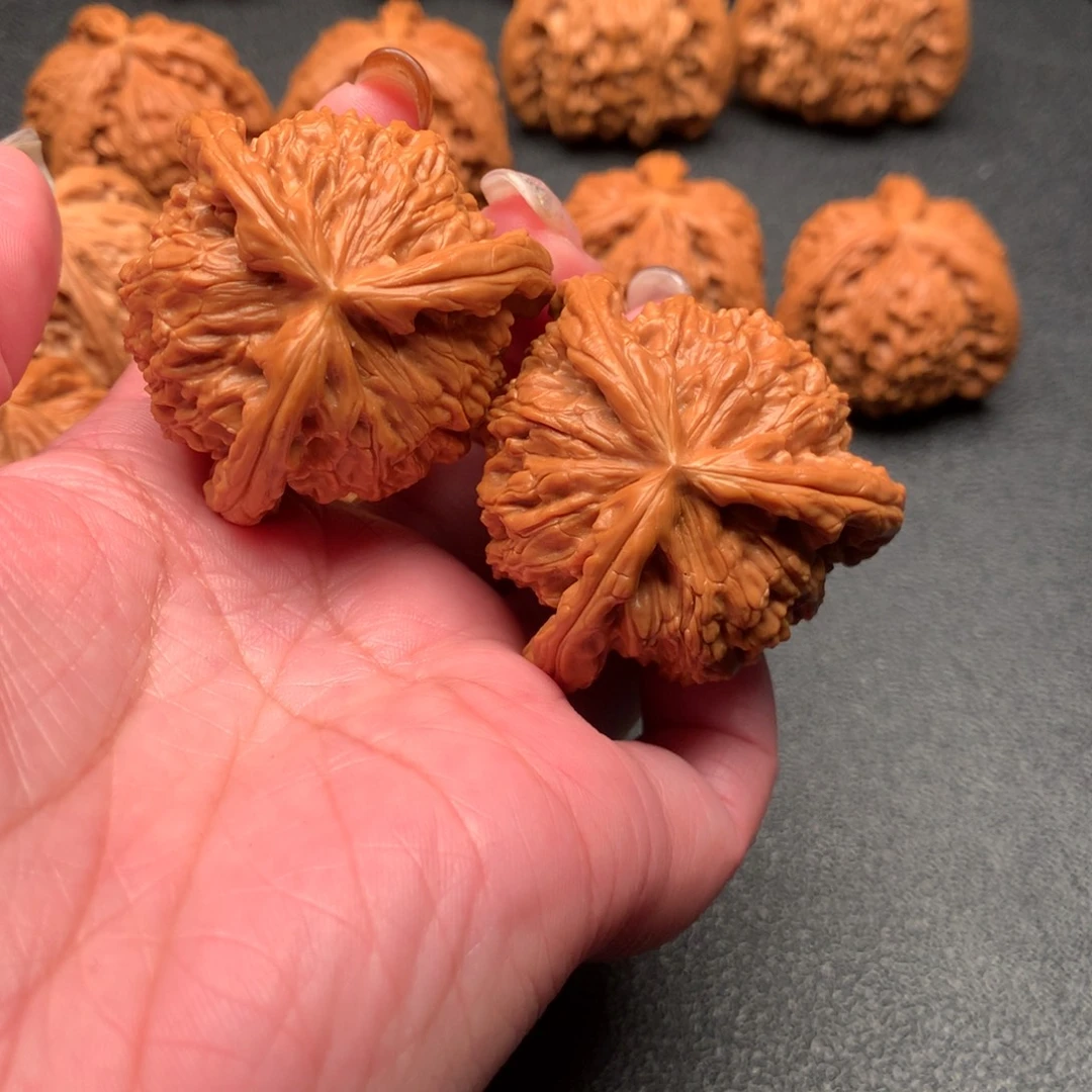 䆉***核桃手串/手链白狮子三棱