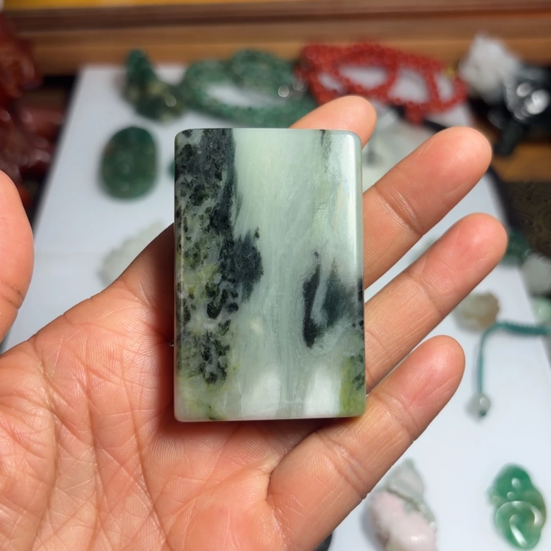 独山玉未镶嵌颈饰独玉平安牌