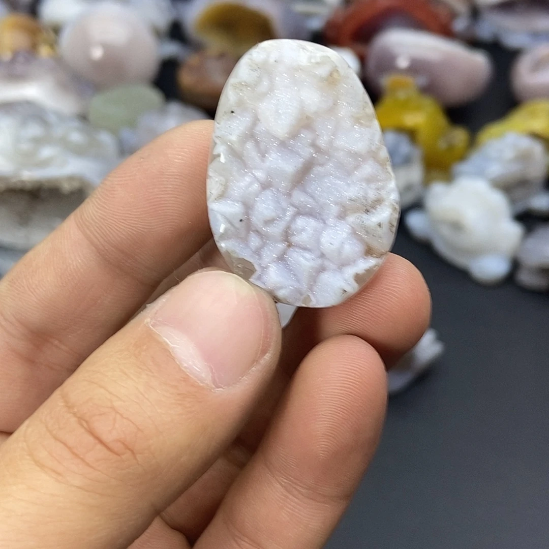 未镶嵌水晶大型摆件（非配饰）