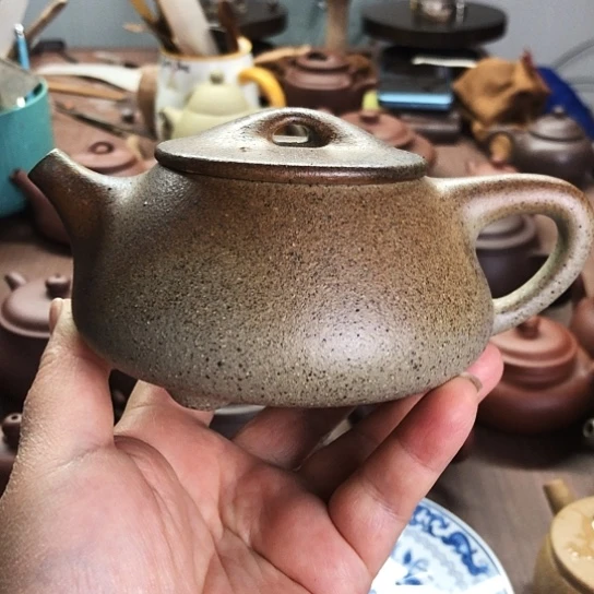 紫砂茶壶柴烧半手内推孔石瓢