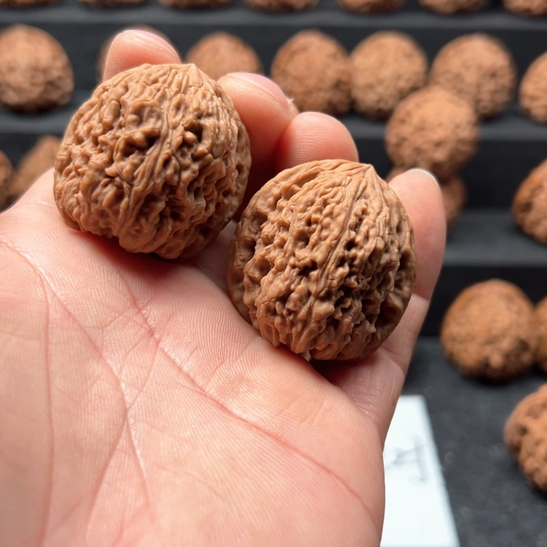 文玩核桃把件A****总南疆