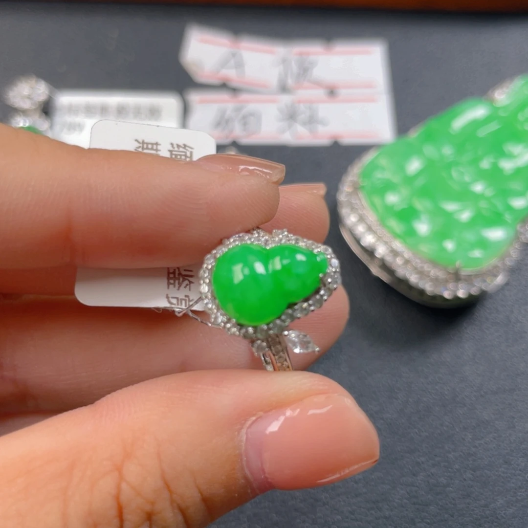 翡翠银S925镶嵌吊坠(不含链)j j n