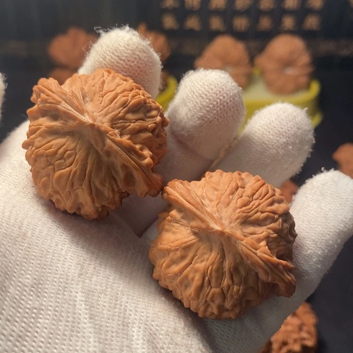 文玩核桃吊坠40野生