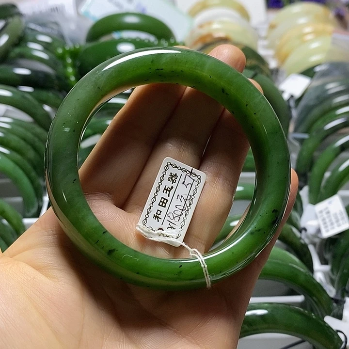 未镶嵌手镯和田玉（碧玉）宽胎57