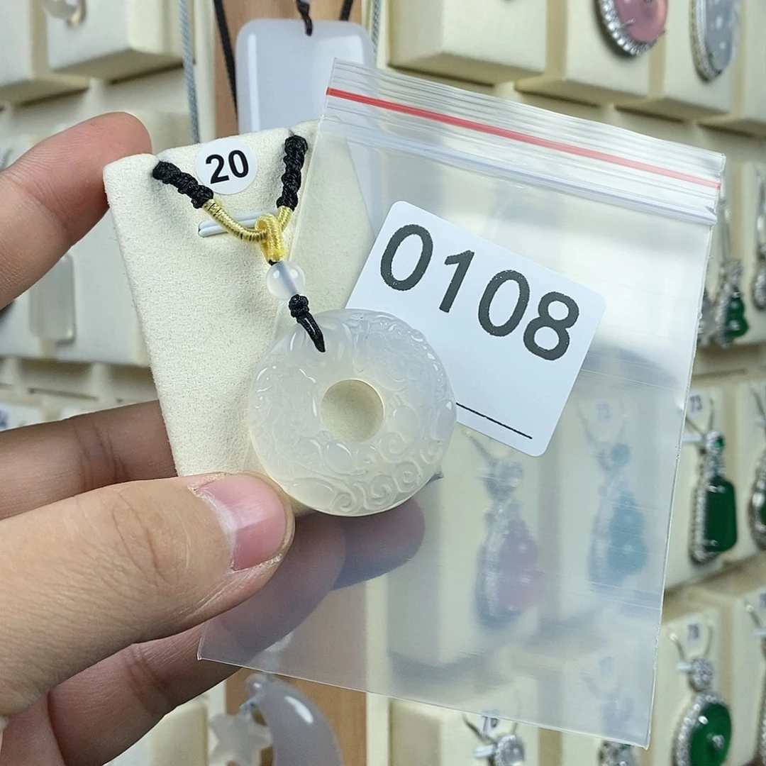 玛瑙/玉髓颈饰未镶嵌?**睿