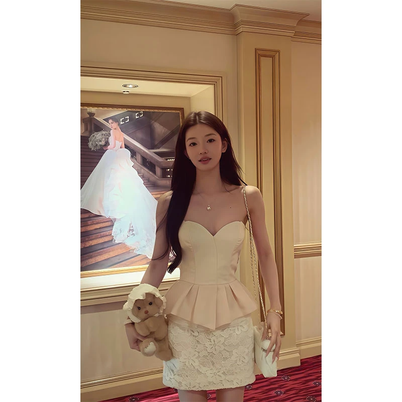 2025年夏季新款ins气质法式古早感抹胸鱼骨蕾丝拼接包臀连衣裙