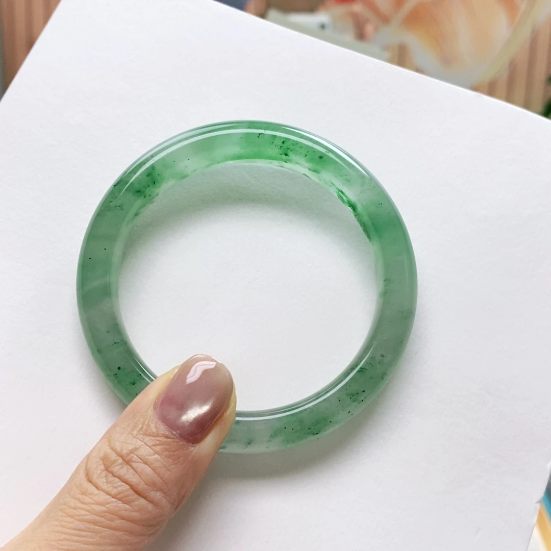 石英质玉未镶嵌手镯