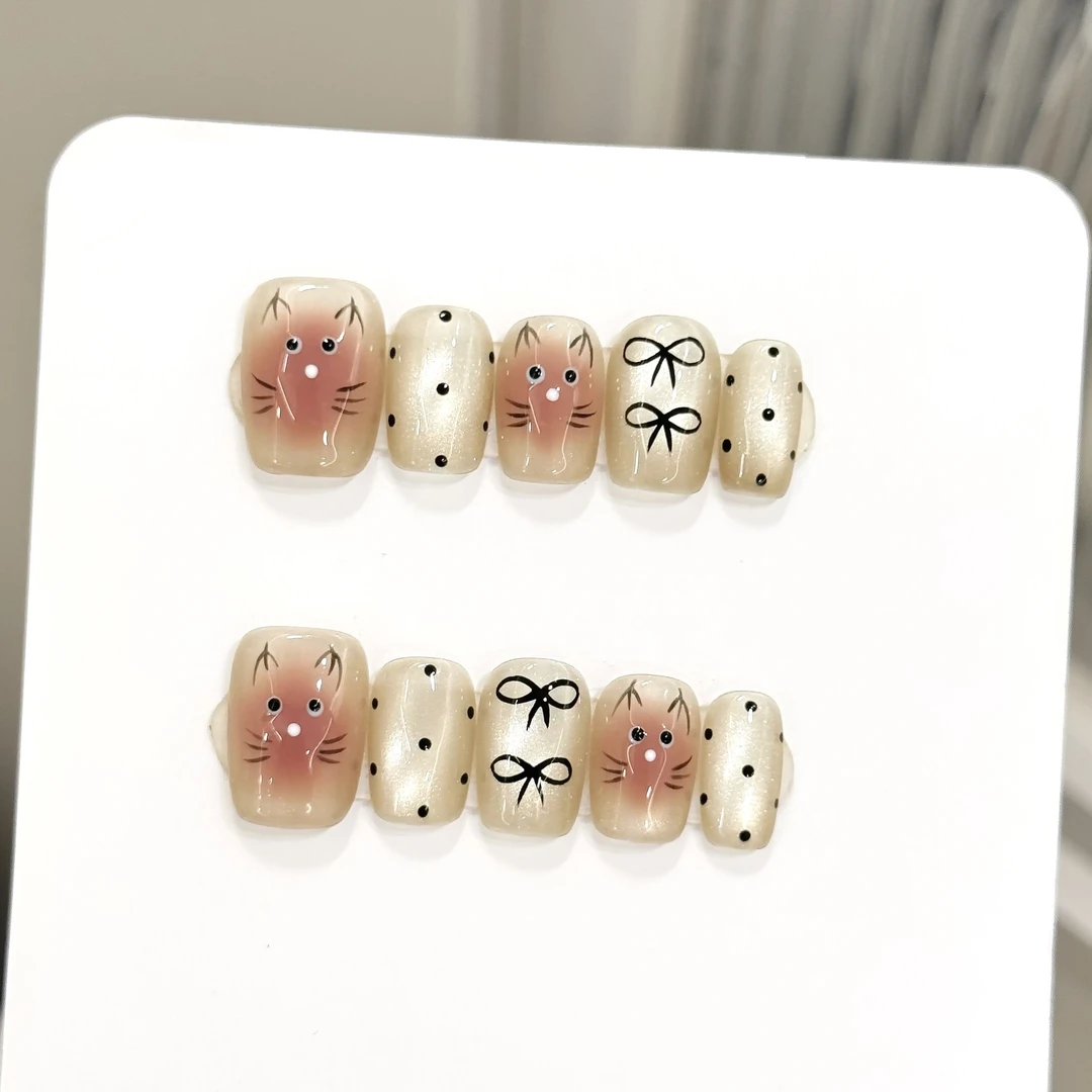 星辰手绘可爱小猫清透猫眼短款纯手工秋冬穿戴甲纯手工匠心造气质