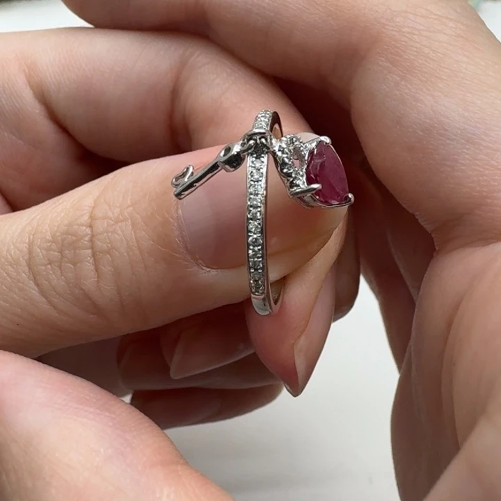 红宝石未镶嵌戒指