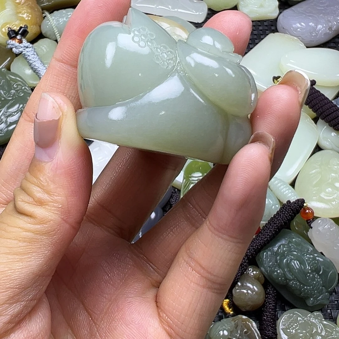 和田玉未镶嵌颈饰卡46