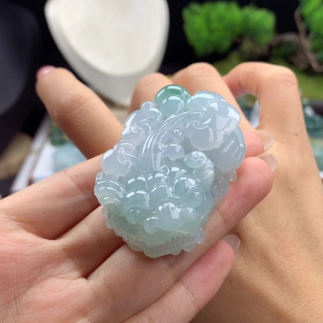 平***树翡翠未镶嵌颈饰A18 含珠貔貅