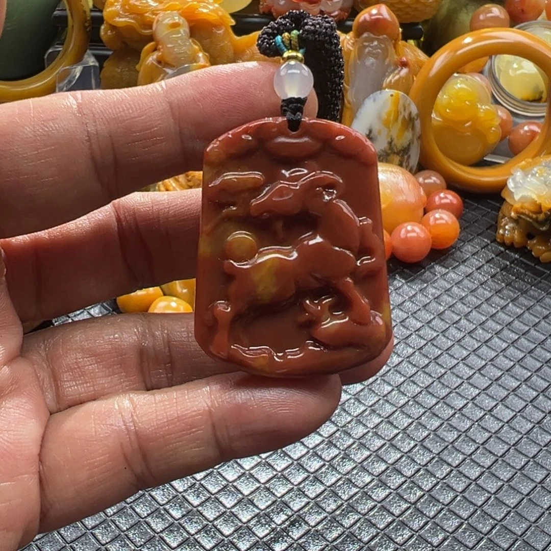 石英质玉未镶嵌颈饰