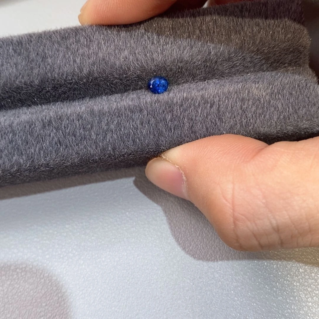 蓝宝石裸石未镶嵌地*0.47克拉