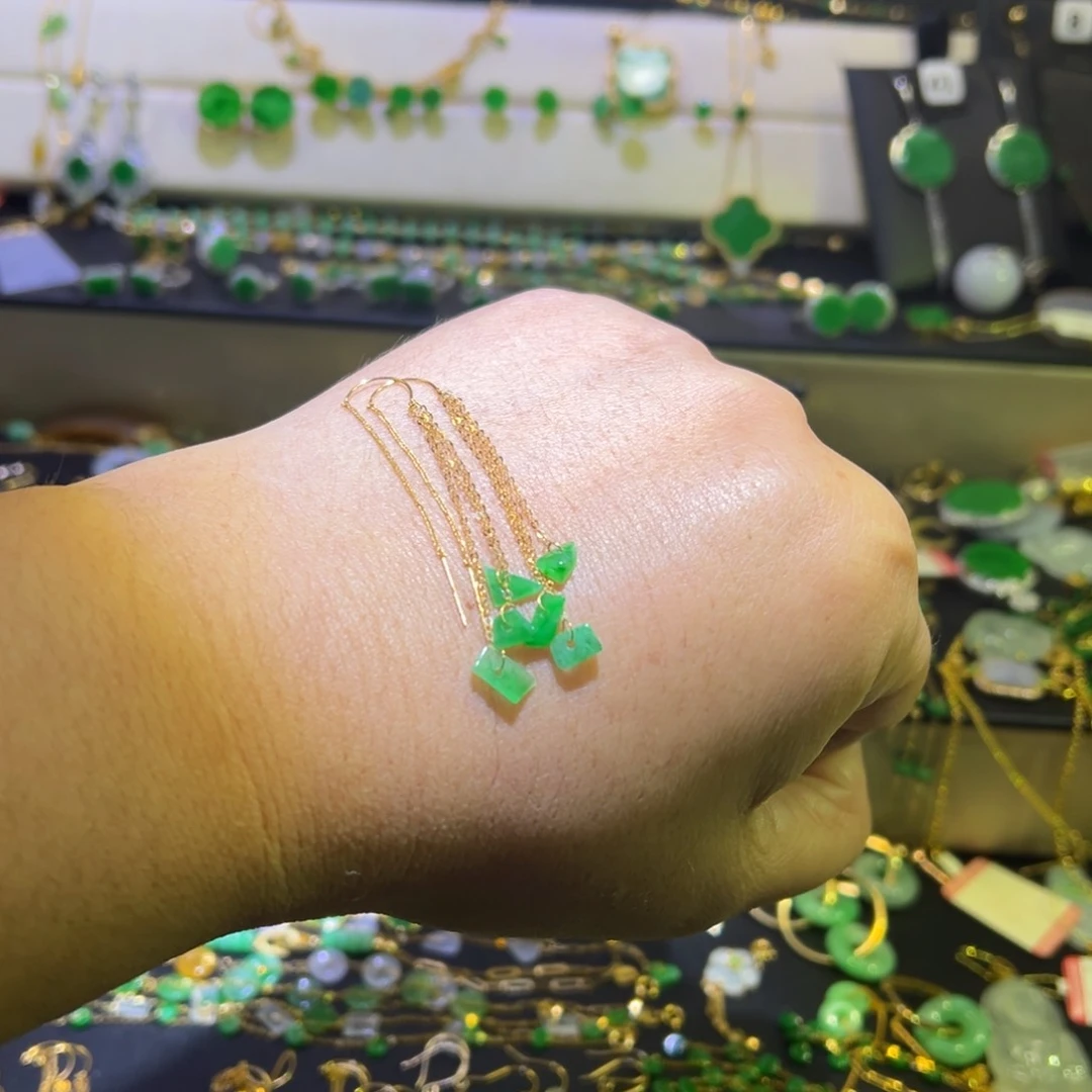 颈饰18K金镶嵌翡翠Y*耳线