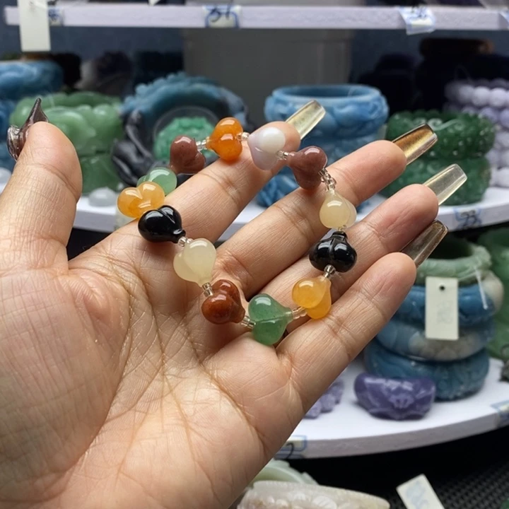 未镶嵌手镯石英岩玉