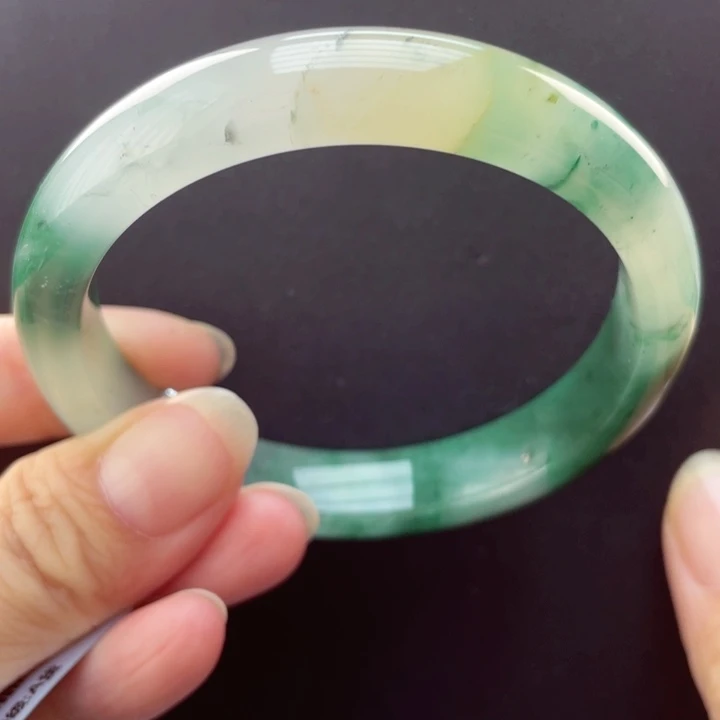 石英质玉手镯未镶嵌56 －57