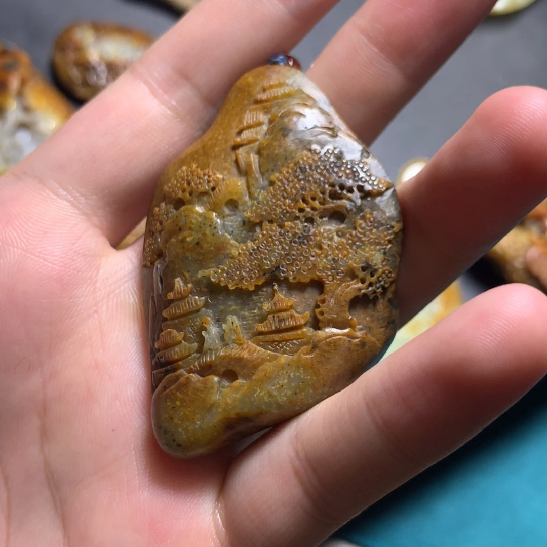 颈饰未镶嵌和田玉