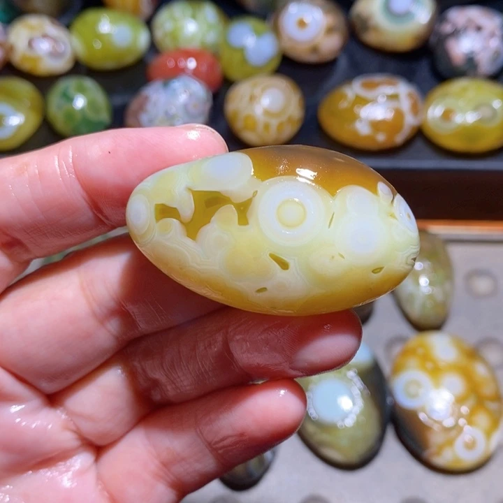 未镶嵌玛瑙/玉髓珠宝半成品116