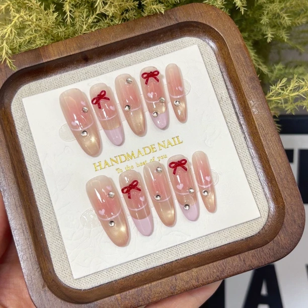 纯手工【粉蜜桃】可爱少女心猫眼法式手绘爱心玻璃珠氛围感穿戴甲