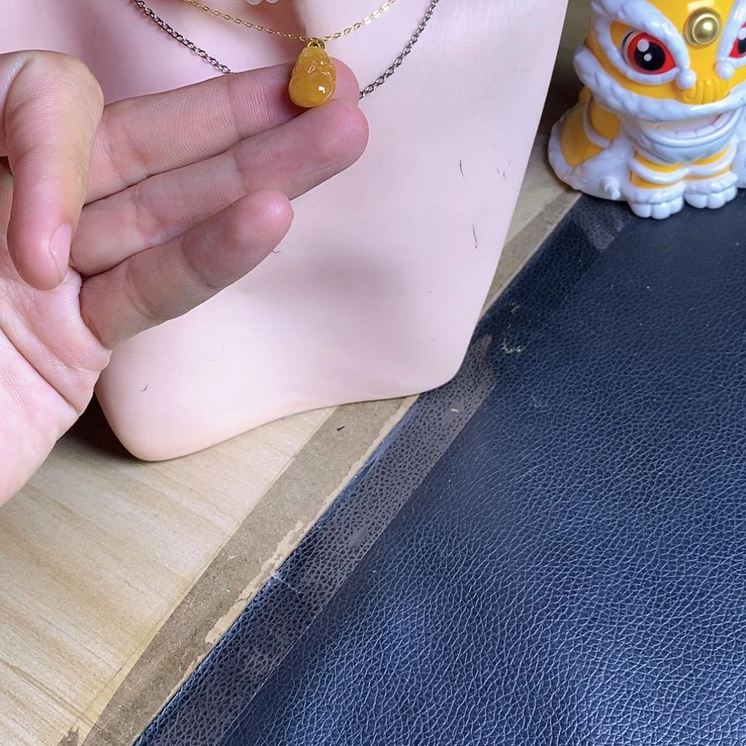 颈饰18K金镶嵌翡翠