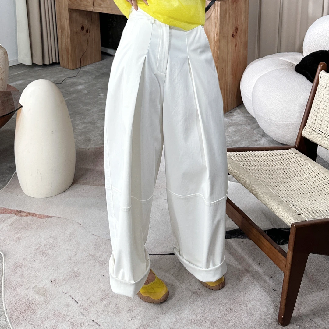 infobyfive2025夏季新款白色萝卜裤弯刀裤松紧腰十分裤NF0503052
