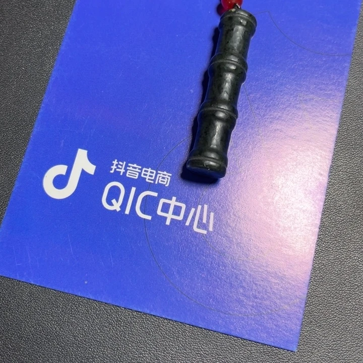 和田玉未镶嵌颈饰神****装