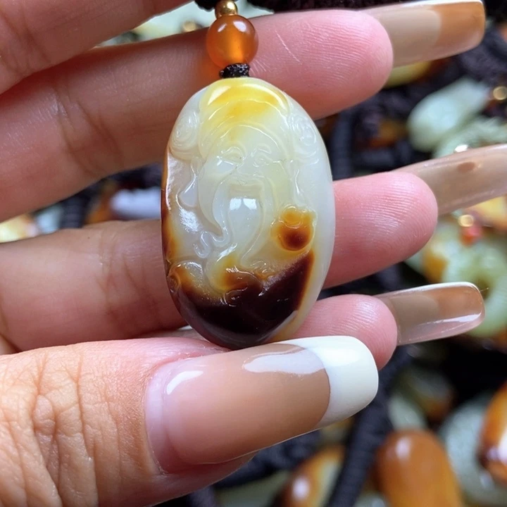 和田玉颈饰未镶嵌