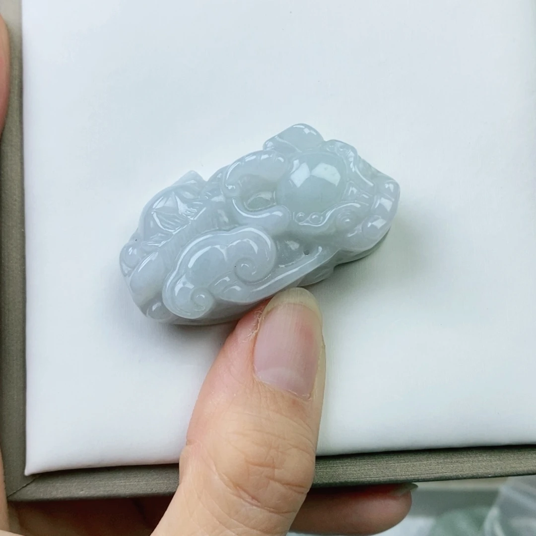 翡翠颈饰未镶嵌貔貅