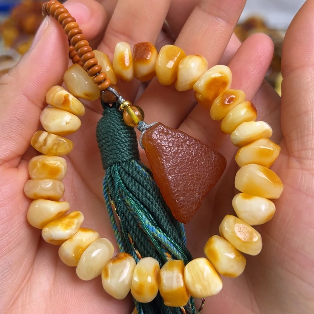 未镶嵌蜜蜡裸石蜜蜡