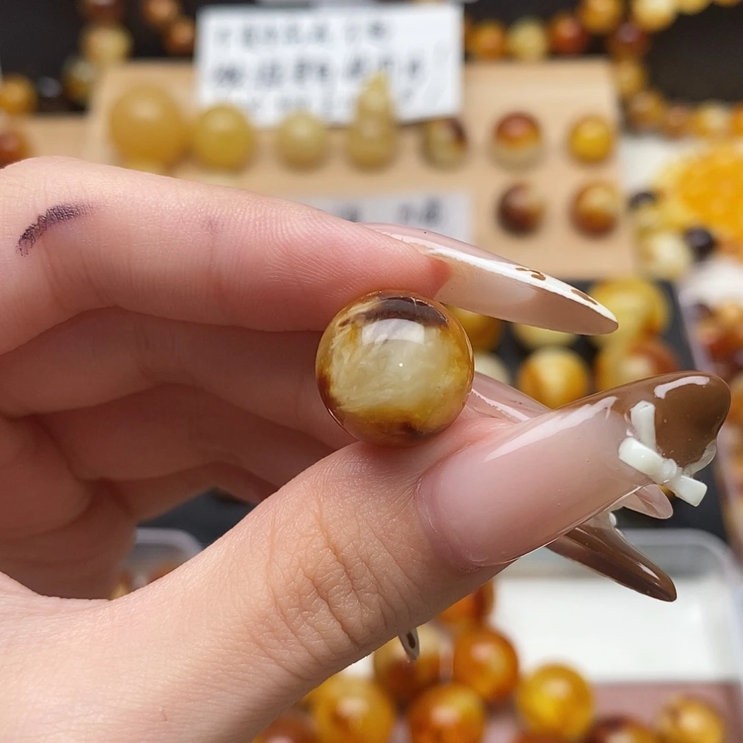 少***爷裸石虫珀未镶嵌蜜蜡