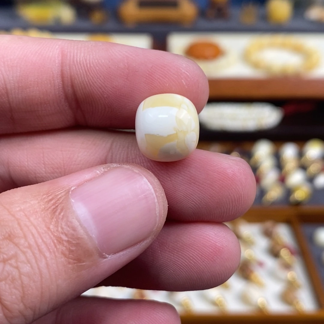 蜜蜡未镶嵌裸石配饰老型尺寸12.7