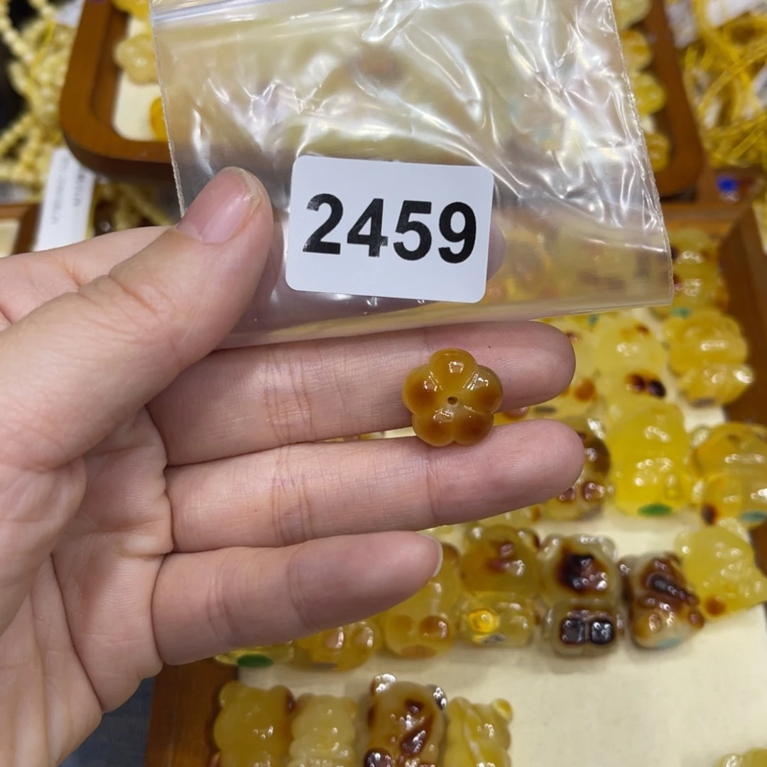 琥珀珠宝奇石未镶嵌
