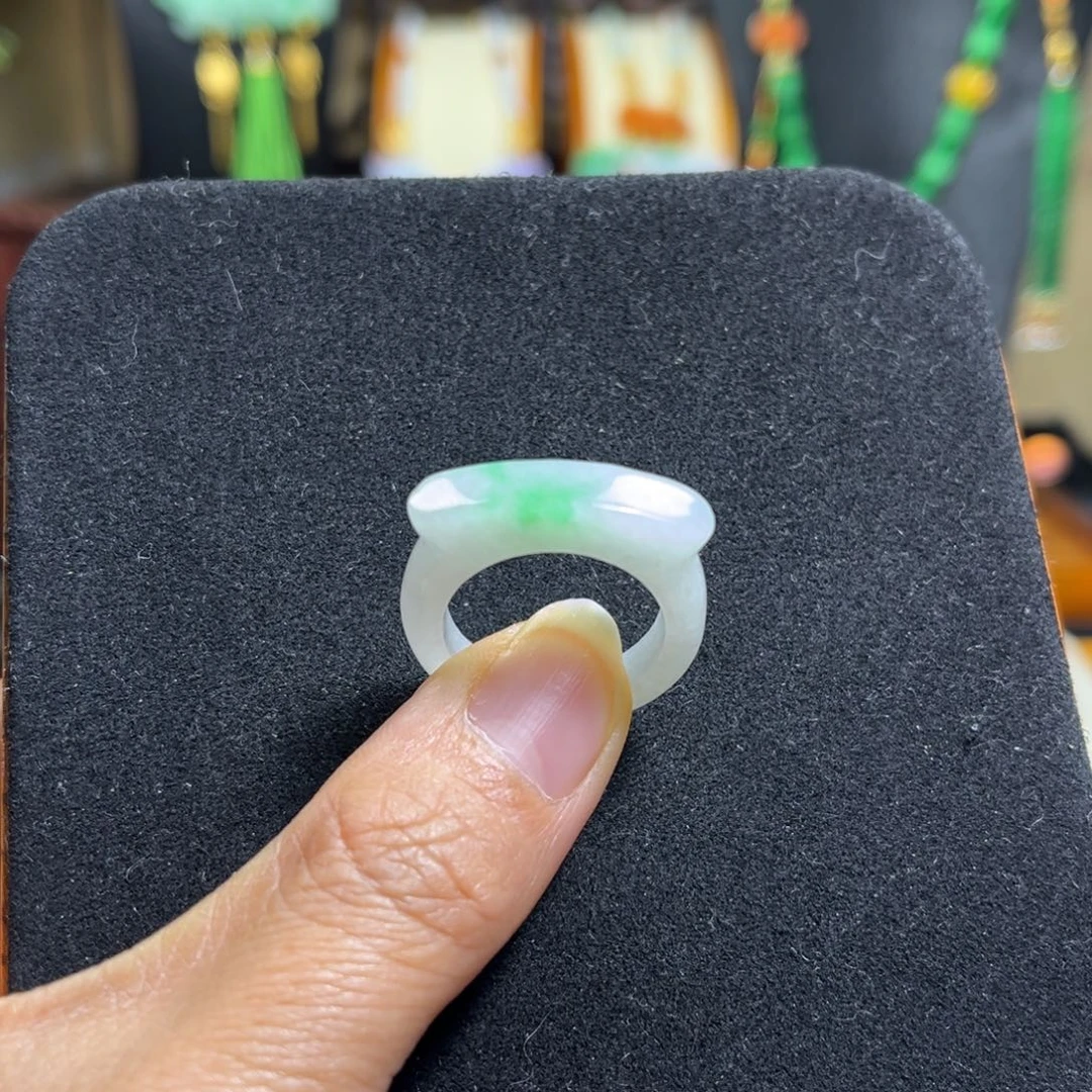 翡翠未镶嵌颈饰天然翡翠戒指19号