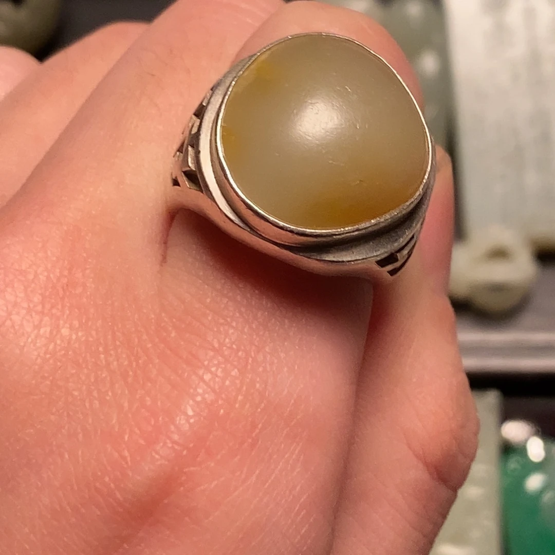 张***品和田玉未镶嵌挂件