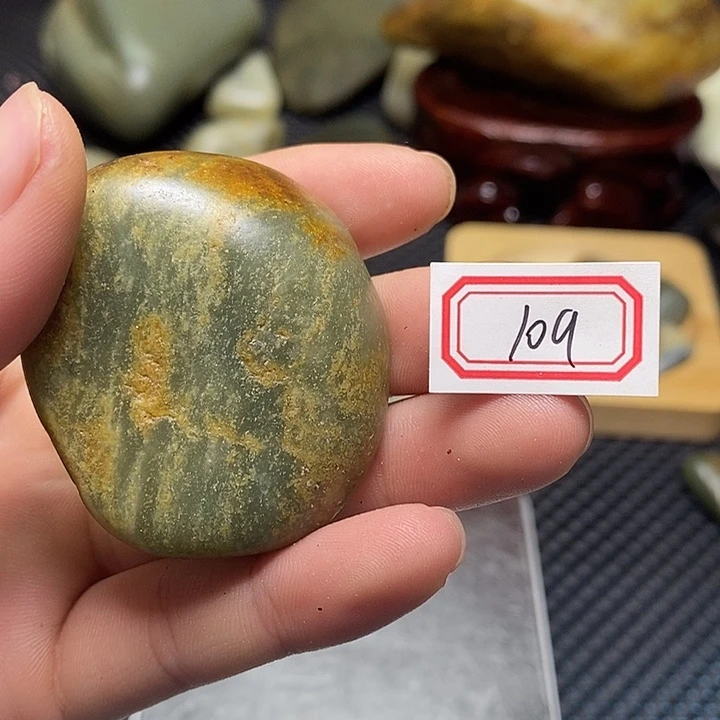 和田玉（糖玉）未镶嵌挂件