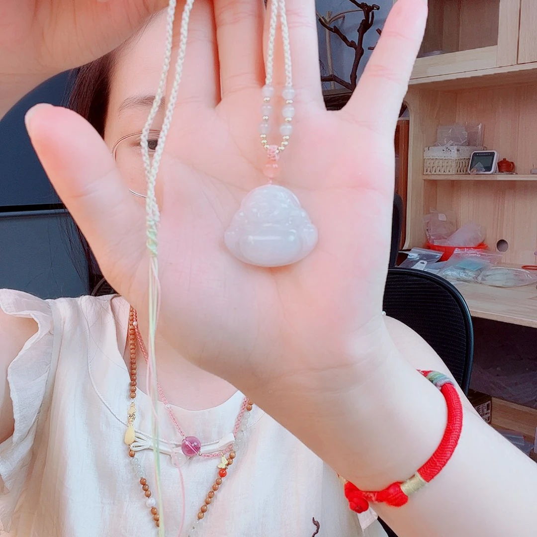 翡翠未镶嵌颈饰佛公