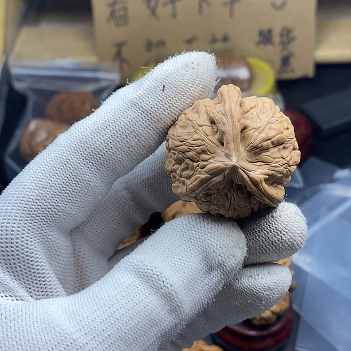 江***辞文玩核桃吊坠瑕疵不退不换