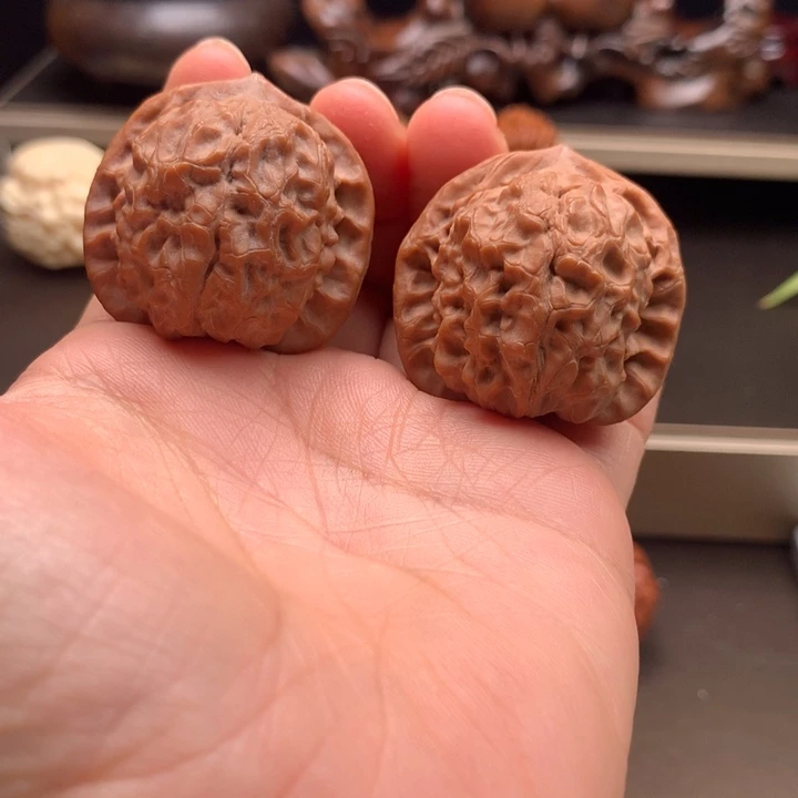 文玩核桃吊坠石门元宝