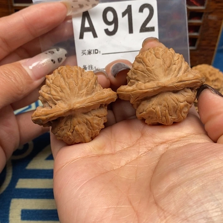 文玩核桃吊坠大耳朵图图43A912