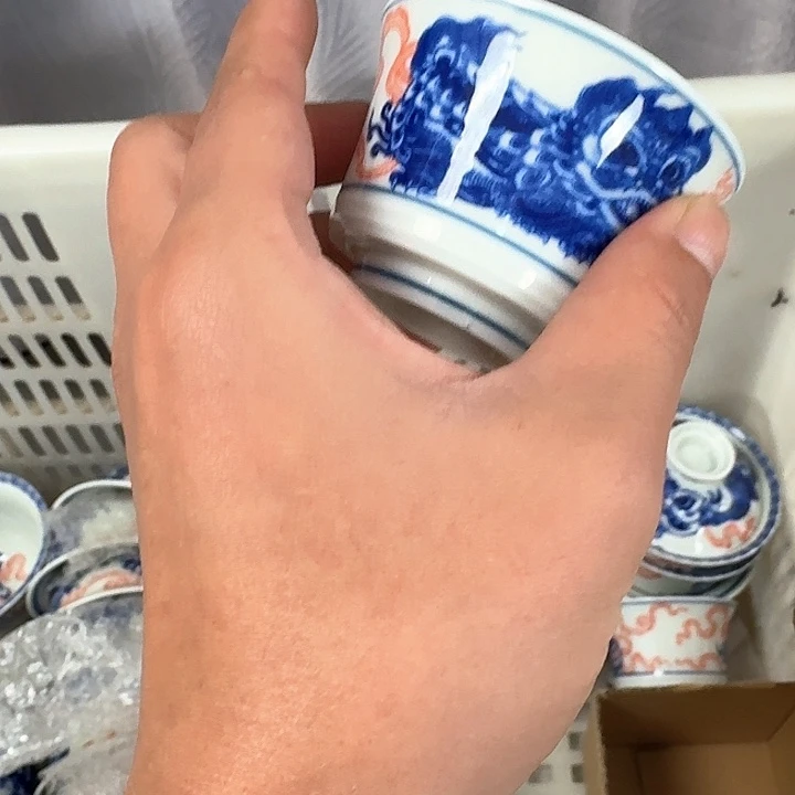 瓷片醒狮客杯景德镇