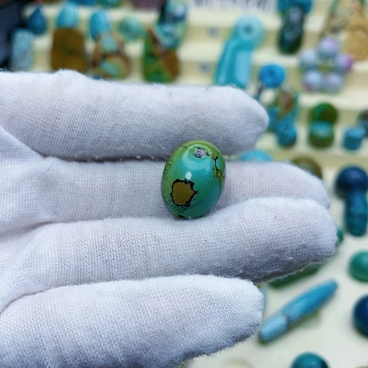 绿松石颈饰未镶嵌