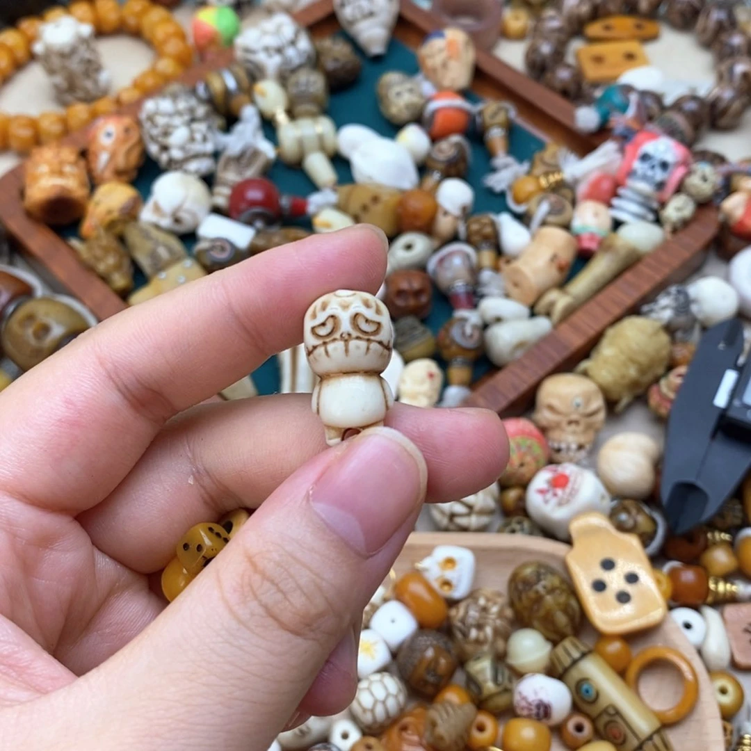 其他驼骨A****?配饰配件