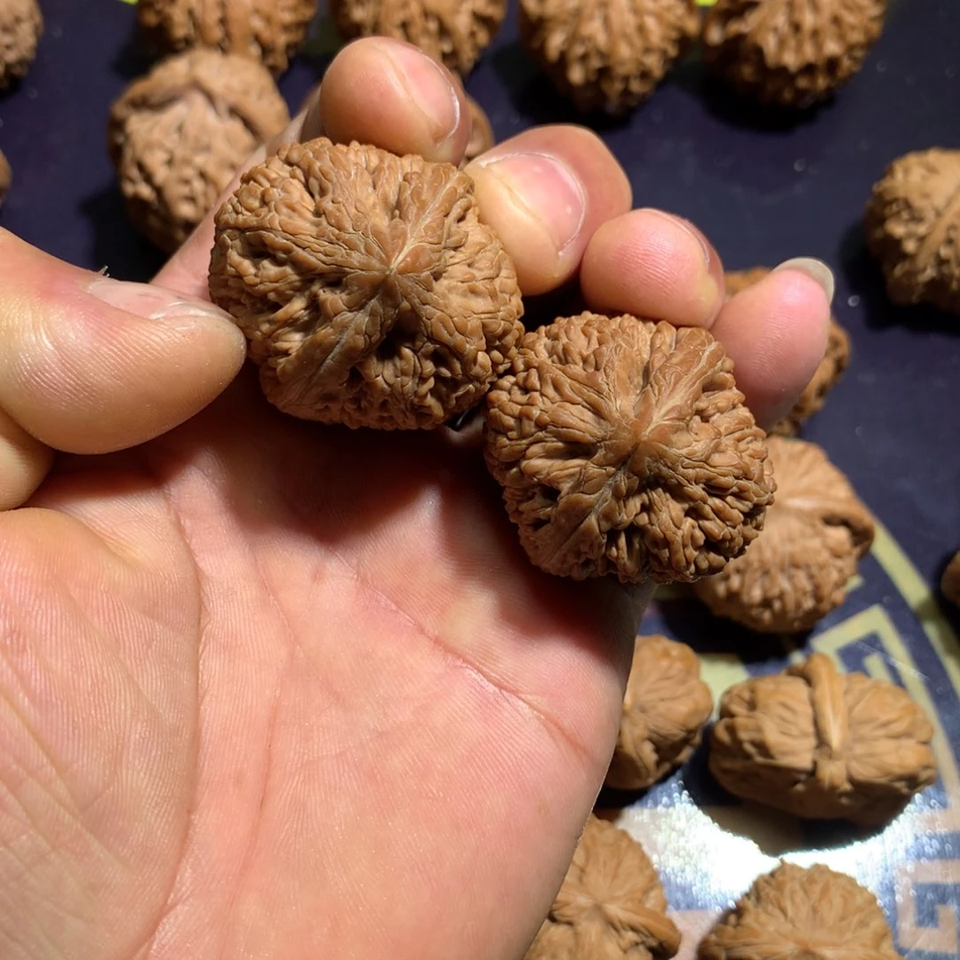 文玩核桃把件蒜头35
