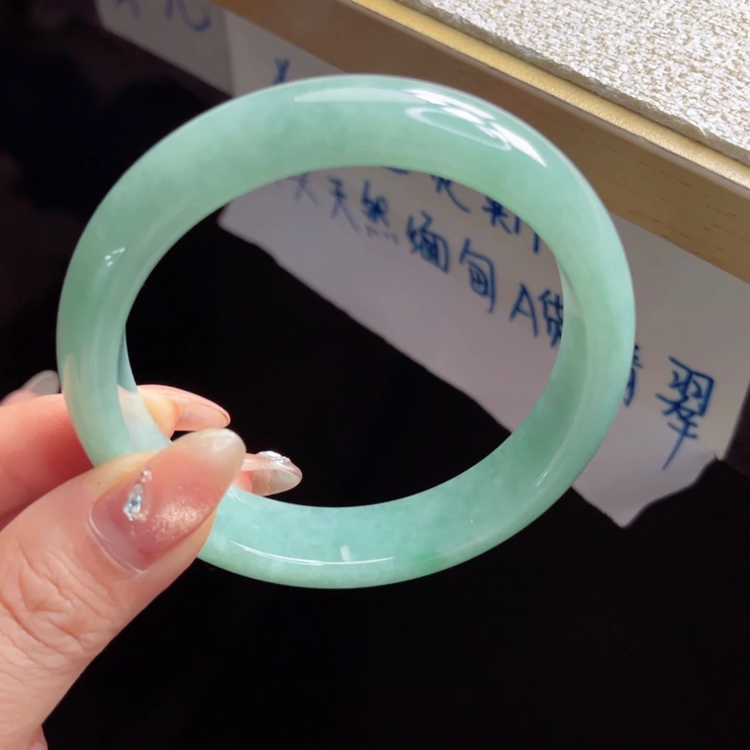 翡翠未镶嵌手镯手镯