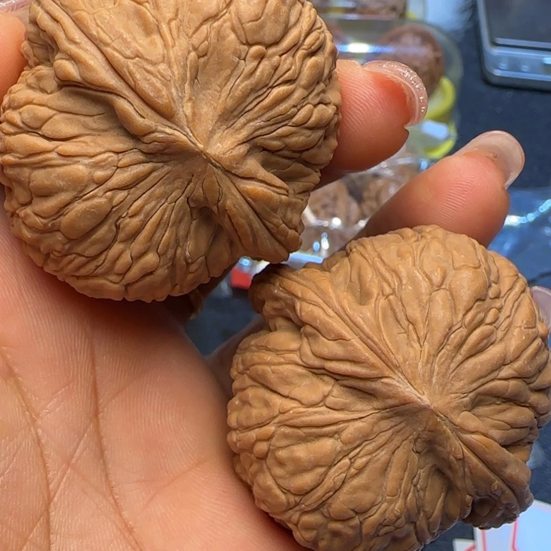 文玩核桃吊坠46全品泥鳅背