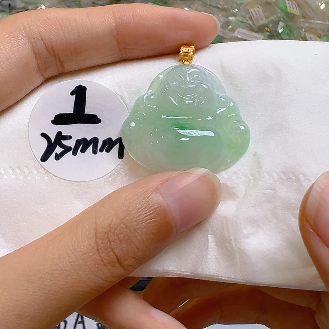 翡翠18K金镶嵌颈饰翡翠