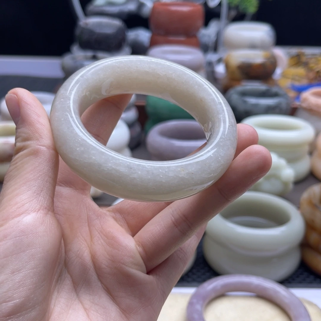 石英质玉（非洲翠）合金手镯