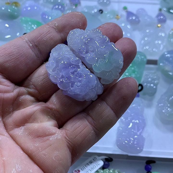 翡翠未镶嵌颈饰天然翡翠A货吊坠